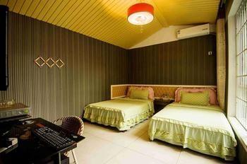Shuangshuang Home Fenghuang Hongqiao Branch 外观 照片